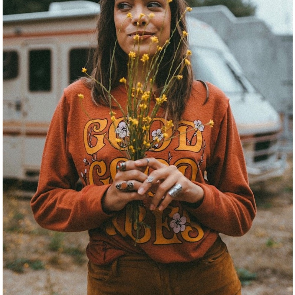 Good Vibes Fleece Pullover - Picture 2 of 5